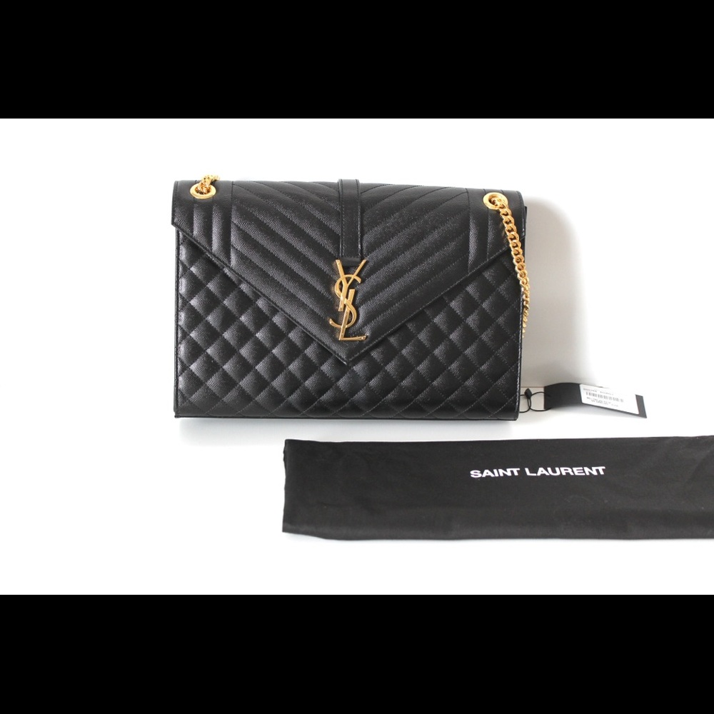 MATELASSÉ GRAIN DE POUDRE EMBOSSED LEATHER